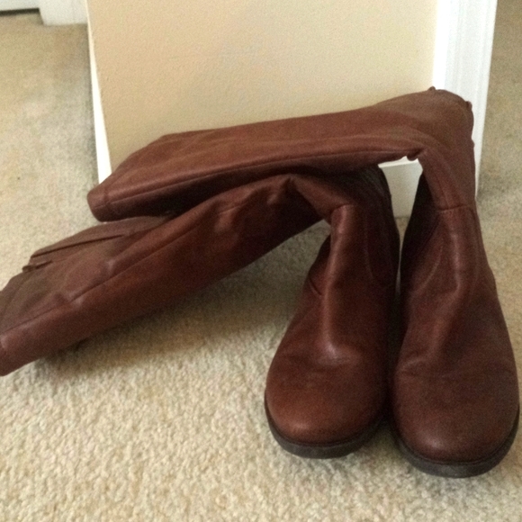 Baretraps size 10 man made material brown boots. - Picture 2 of 4